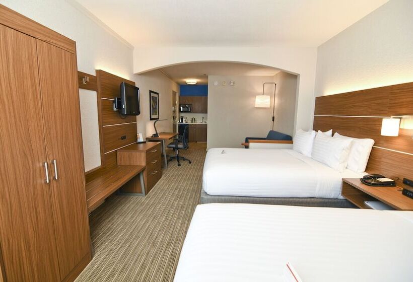 Люкс Адаптированный для Инвалидов, Holiday Inn Express Hotel & Suites Port Clinton Catawba Island, An Ihg