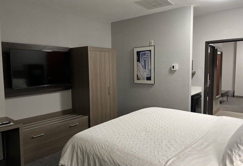 جناح, Holiday Inn Express Hotel & Suites Woodward Hwy 270, An Ihg