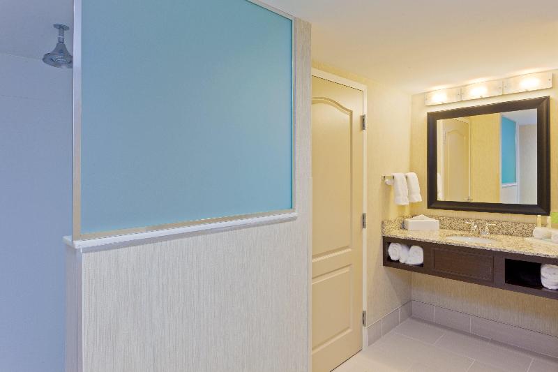 스위트 킹사이즈 침대, Holiday Inn Express   Neptune, An Ihg