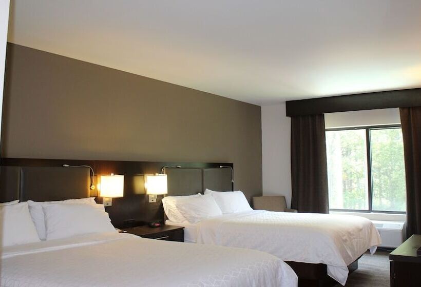 Люкс Адаптированный для Инвалидов, Holiday Inn Express Hotels & Suites Rockingham West, An Ihg