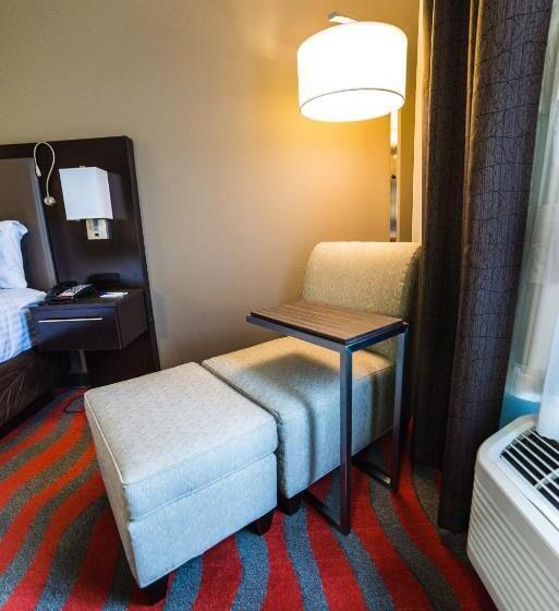 جناح, Holiday Inn Express Hotels & Suites Rockingham West, An Ihg