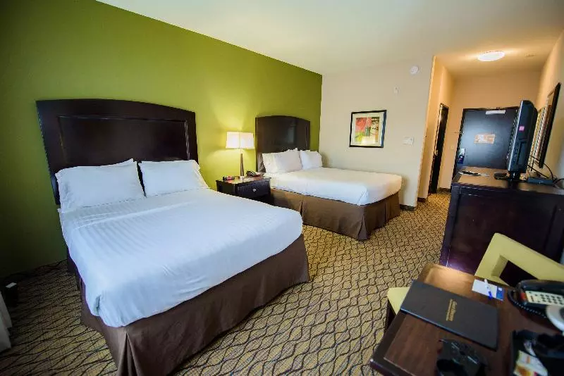 身障者適用クイーンサイズベッドルーム, Holiday Inn Express Tulsa South Bixby, An Ihg