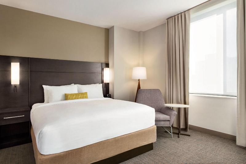 스탠다드 룸 킹사이즈 침대, Holiday Inn Express Tulsa South Bixby, An Ihg