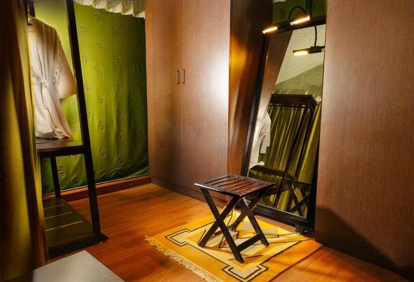 سوییت خانوادگی, Olde Bangalore Resort And Wellness Center