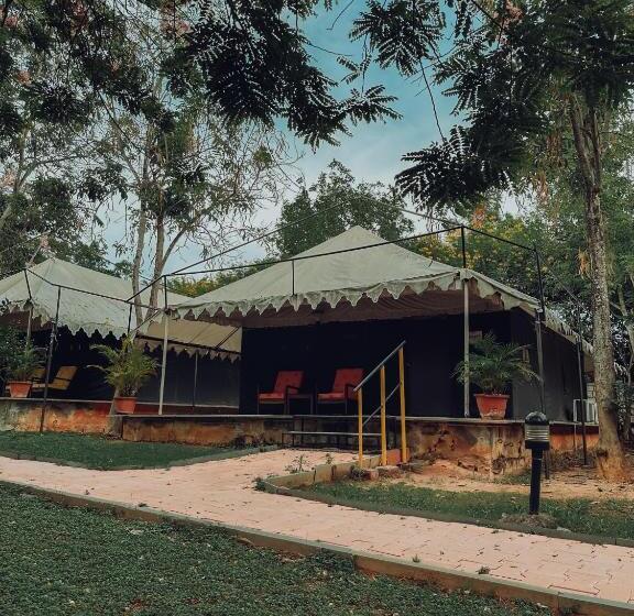 اتاق استاندارد با تخت بزرگ, Olde Bangalore Resort And Wellness Center