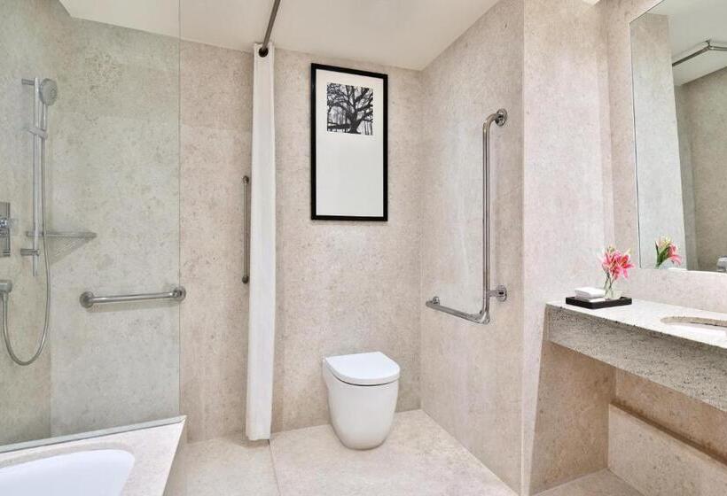 高级客房, Sheraton Grand Bangalore Hotel At Brigade Gateway