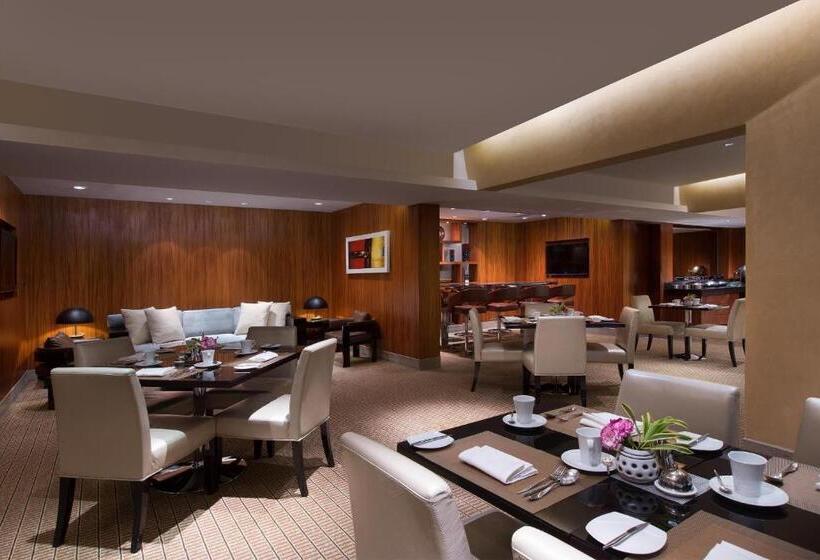 Номер Клуб, Sheraton Grand Bangalore Hotel At Brigade Gateway