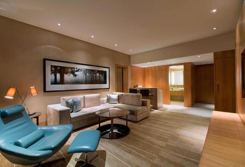 高级套房, Sheraton Grand Bangalore Hotel At Brigade Gateway