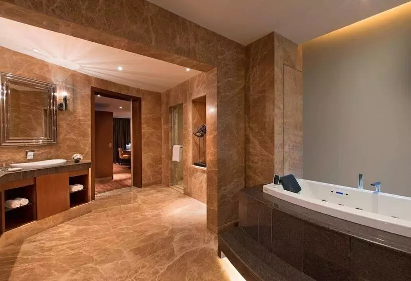 プレジデントスイートルーム, Sheraton Grand Bangalore Hotel At Brigade Gateway