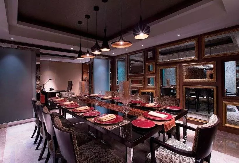 プレジデントスイートルーム, Sheraton Grand Bangalore Hotel At Brigade Gateway