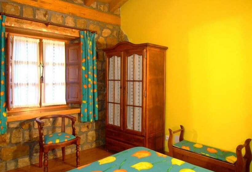 3 Sovrums Hus, Las Casucas De Ason