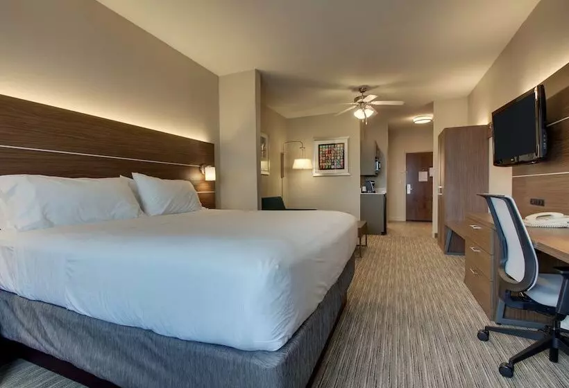 身障者適用スイートルーム, Holiday Inn Express Hotel & Suites Vernon College Area By Ihg
