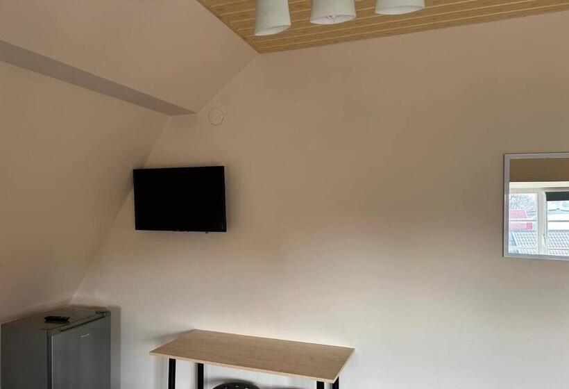 تختخواب در اتاق مشترک, Hostel Filaretai