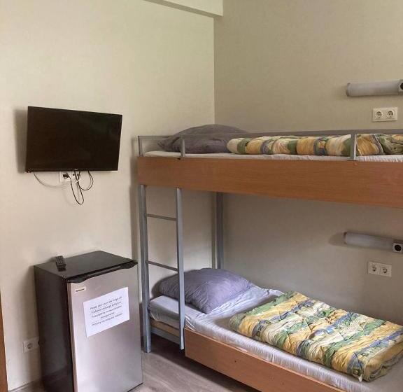 تختخواب در اتاق مشترک, Hostel Filaretai