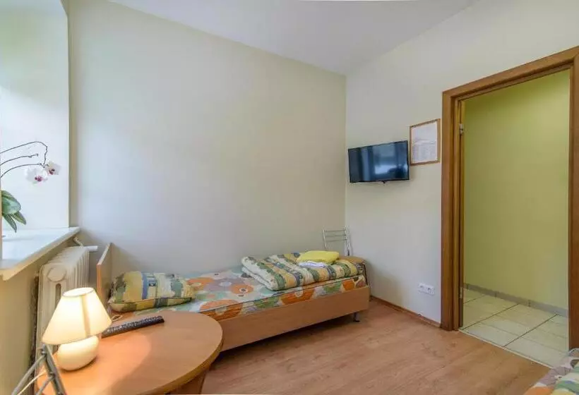اتاق اکونومی یک تخته, Hostel Filaretai