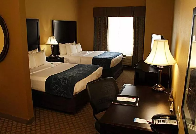 Sviitti, Comfort Suites Frisco