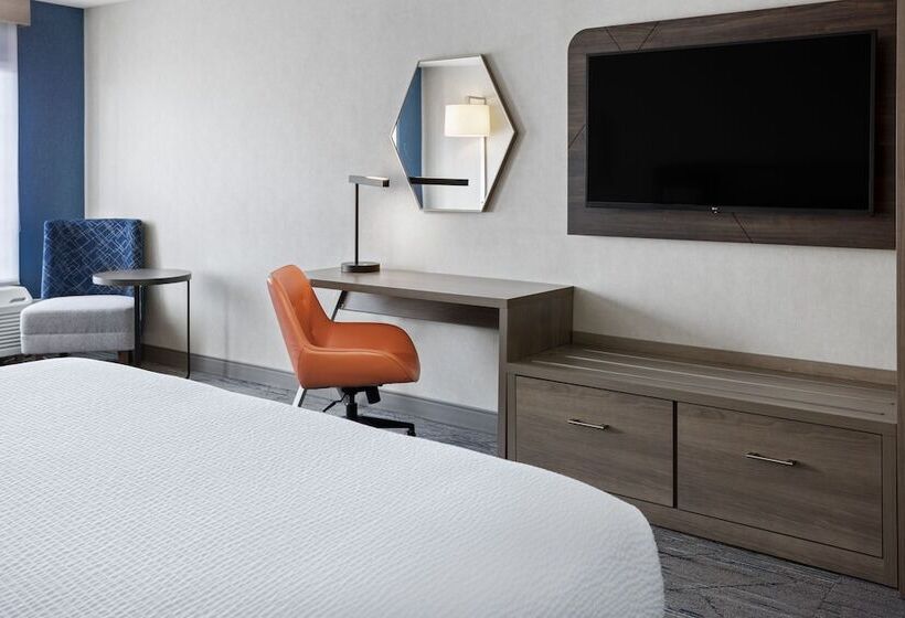 جناح, Holiday Inn Express Hotel & Suites Brattleboro, An Ihg