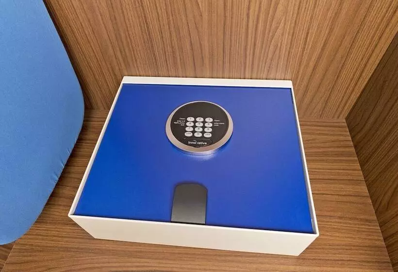 身障者適用スイートルーム, Holiday Inn Express Hotel And Suites Conroe, An Ihg