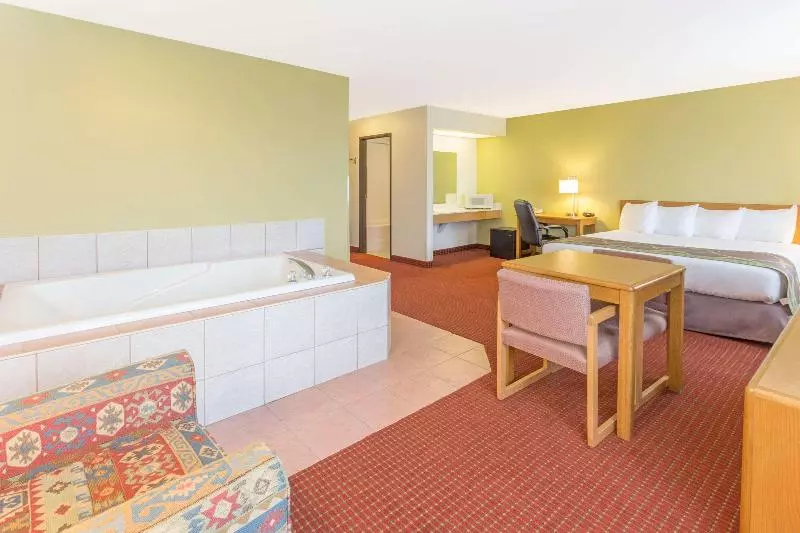 身障者適用キングサイズベッドルーム, Holiday Inn Express Hotel And Suites Conroe, An Ihg