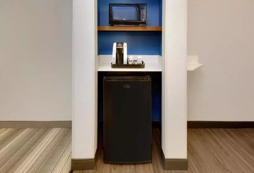 身障者適用スタンダードルーム, Holiday Inn Express & Suites   Denton North, An Ihg
