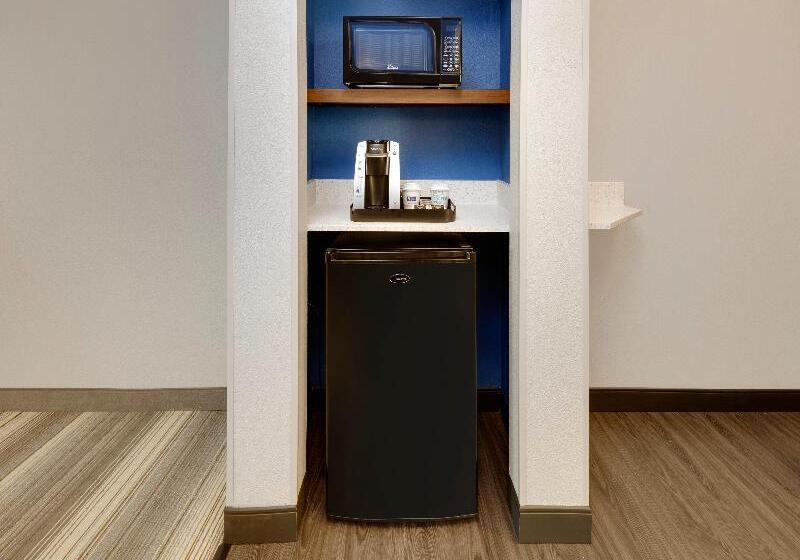 스탠다드 룸, Holiday Inn Express & Suites   Denton North, An Ihg