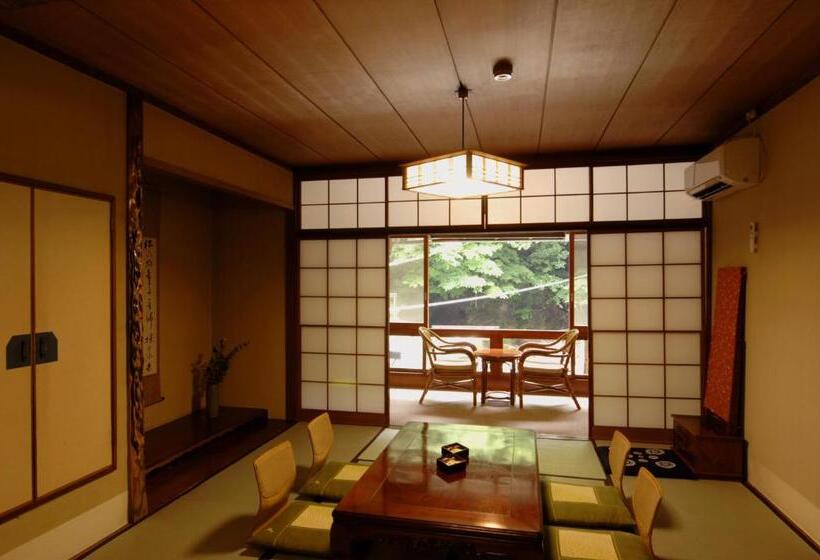 غرفة قياسية, Ichinoyu Honkan