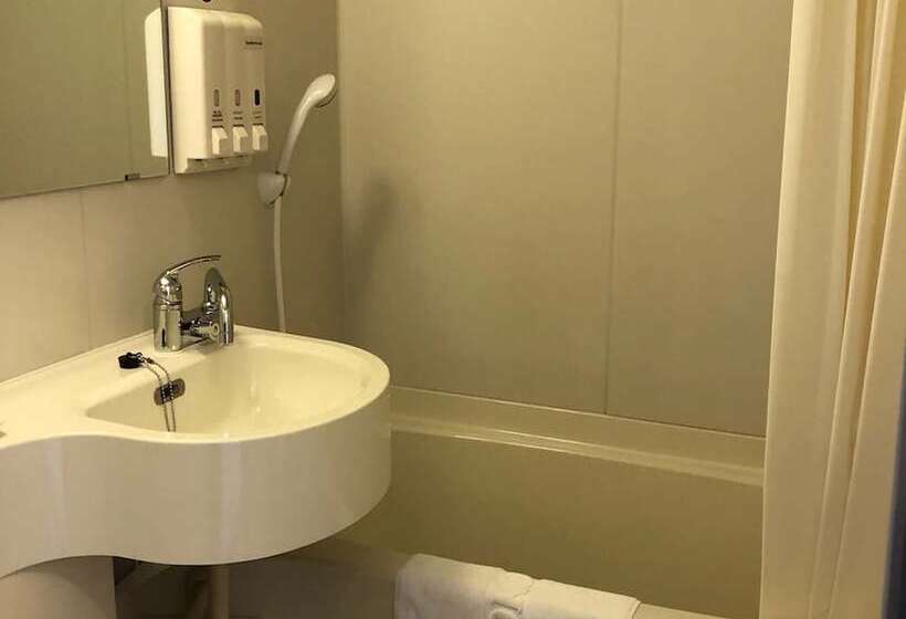 Номер Стандарт, Toyoko Inn Hankyu Juso-eki Nishiguchi