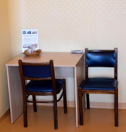 اتاق استاندارد سه نفره, Velga