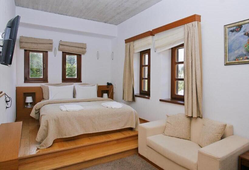 Студия Стандарт, Kerasies Guesthouse