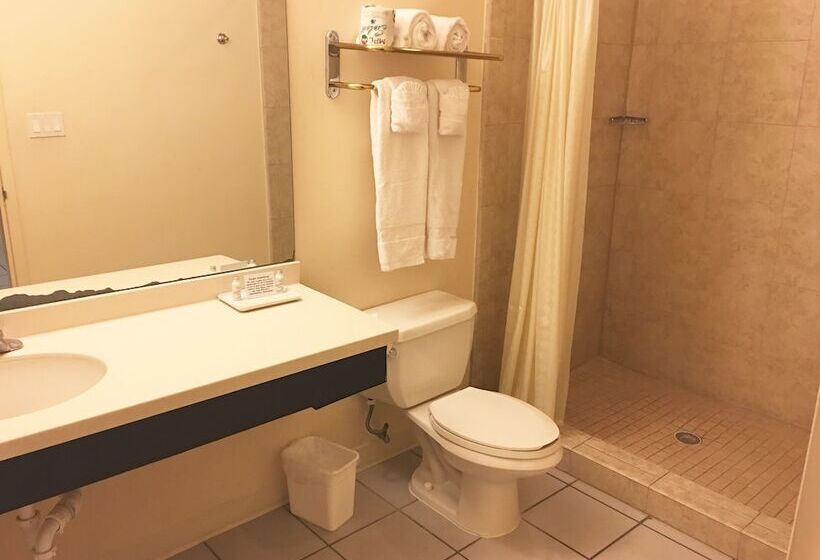 جناح, Sunchase Inn & Suites