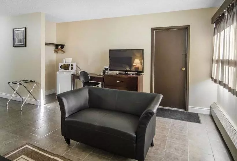 Sviitti, Econo Lodge Lloydminster