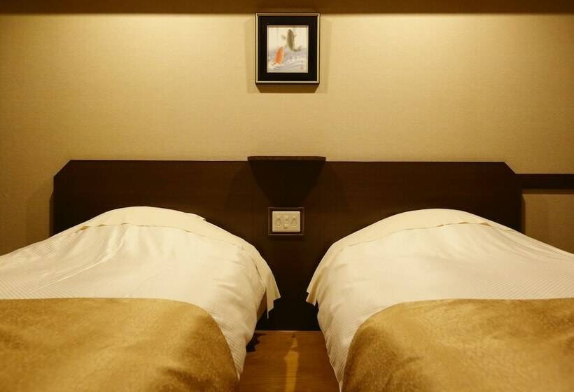 غرفة قياسية حمام مشترك, Tenseien