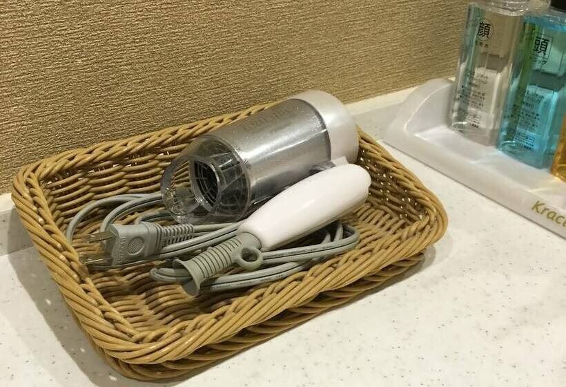 غرفة قياسية حمام مشترك, Tenseien