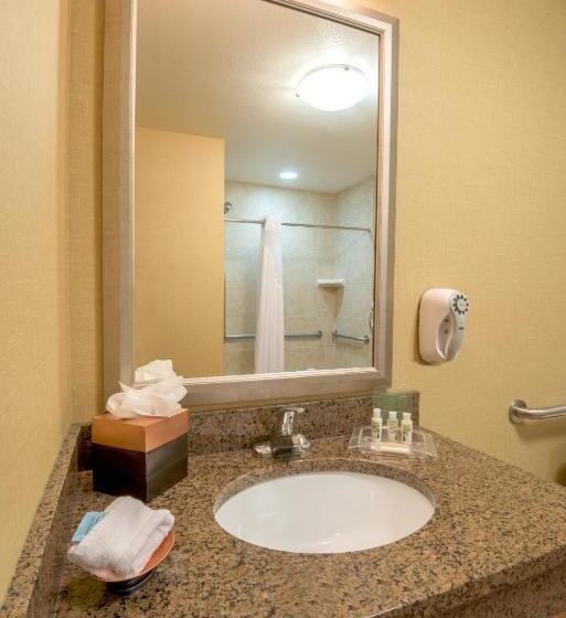 غرفة قياسية سرير كينج لذوى الإحتياجات الخاصة, Holiday Inn Casper East Medical Center, An Ihg