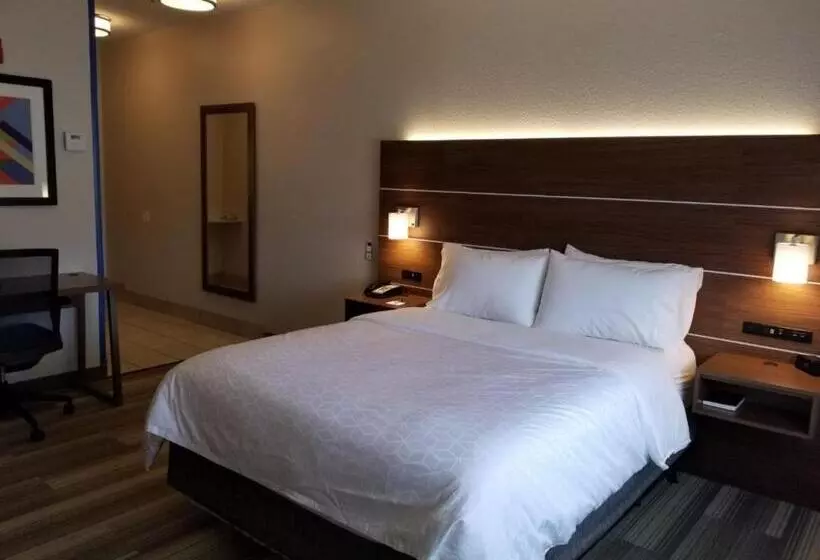 身障者適用キングサイズベッドルーム, Holiday Inn Express Winfield   Teays Valley, An Ihg