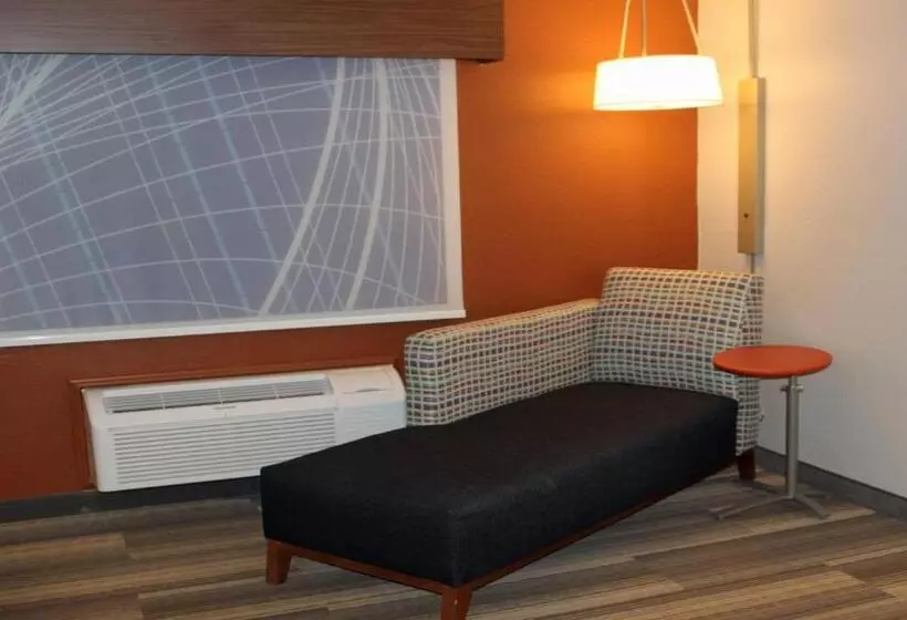 キングサイズベッドのエクゼクティブルーム, Holiday Inn Express Winfield   Teays Valley, An Ihg