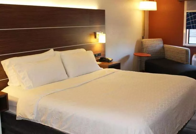 キングサイズベッドのエクゼクティブルーム, Holiday Inn Express Winfield   Teays Valley, An Ihg
