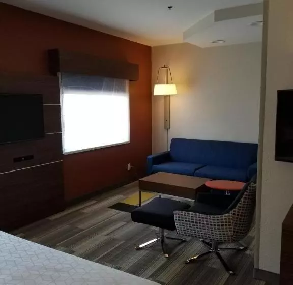 キングサイズベッドのエクゼクティブルーム, Holiday Inn Express Winfield   Teays Valley, An Ihg