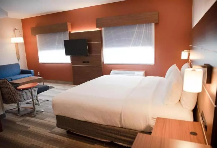 キングサイズベッドのスイートルーム, Holiday Inn Express Winfield   Teays Valley, An Ihg