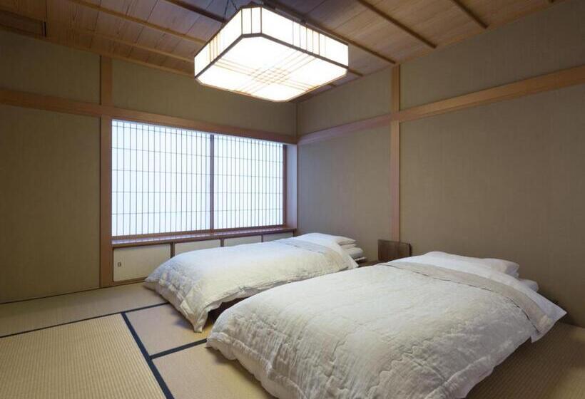 غرفة سوبيريور, Kinjohro