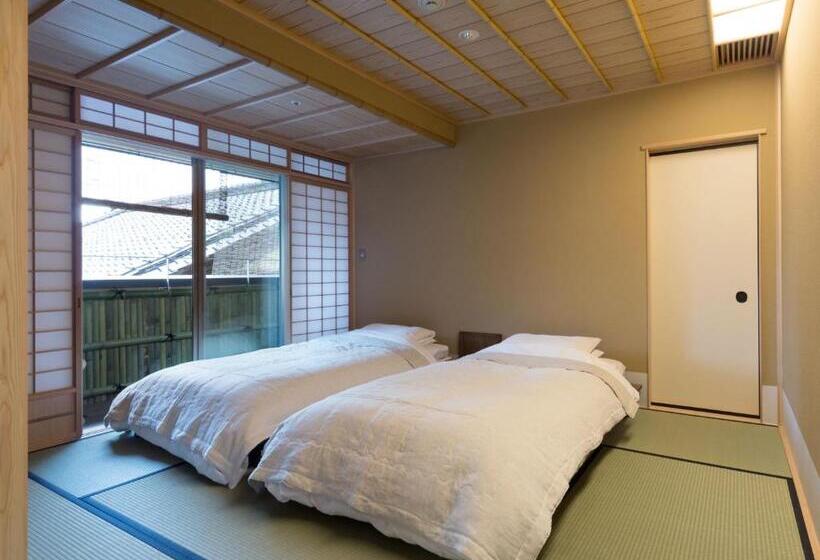 غرفة ديلوكس, Kinjohro