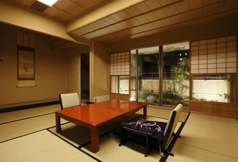 غرفة ديلوكس, Kinjohro