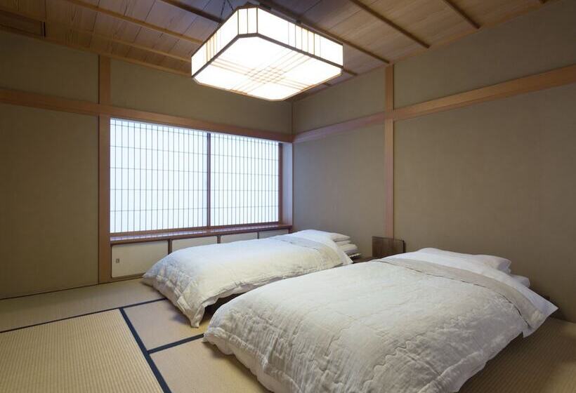 غرفة سوبيريور, Kinjohro