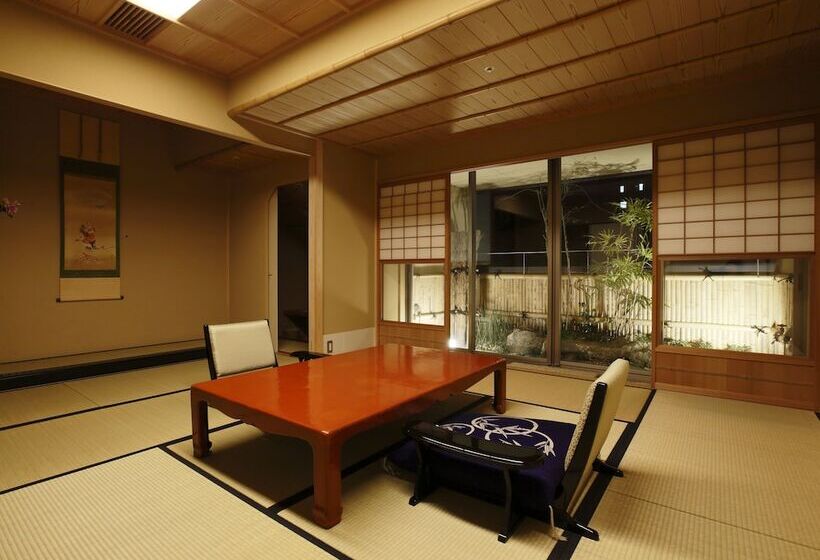 غرفة ديلوكس, Kinjohro