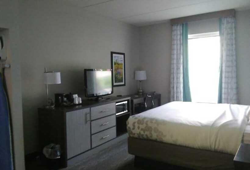 غرفة تنفيذية, La Quinta By Wyndham Jamestown