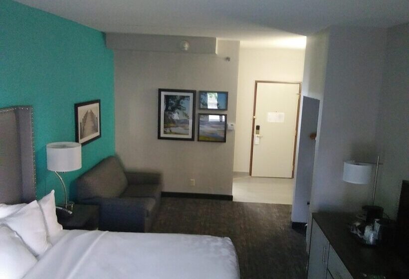 غرفة تنفيذية, La Quinta By Wyndham Jamestown