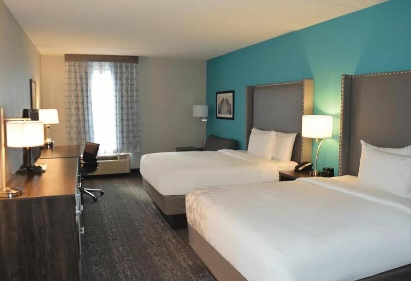 Номер Executive, La Quinta By Wyndham Jamestown