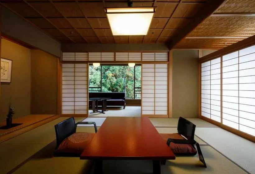 スーペリアールーム, Nakanobo Zuien