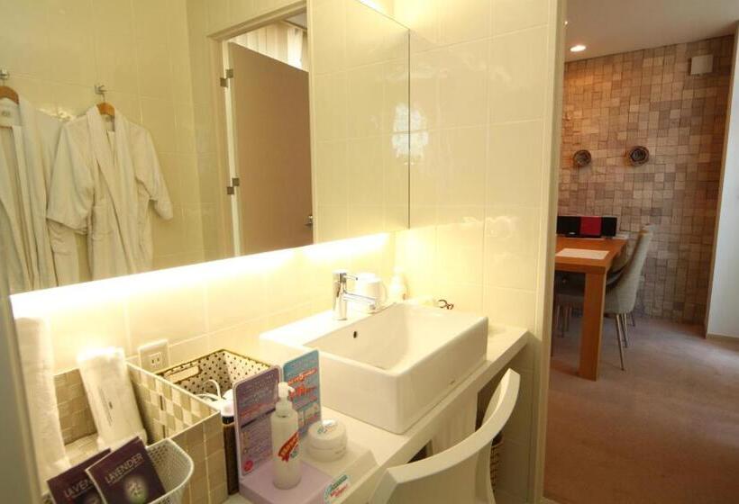 جناح, Naturwald Furano