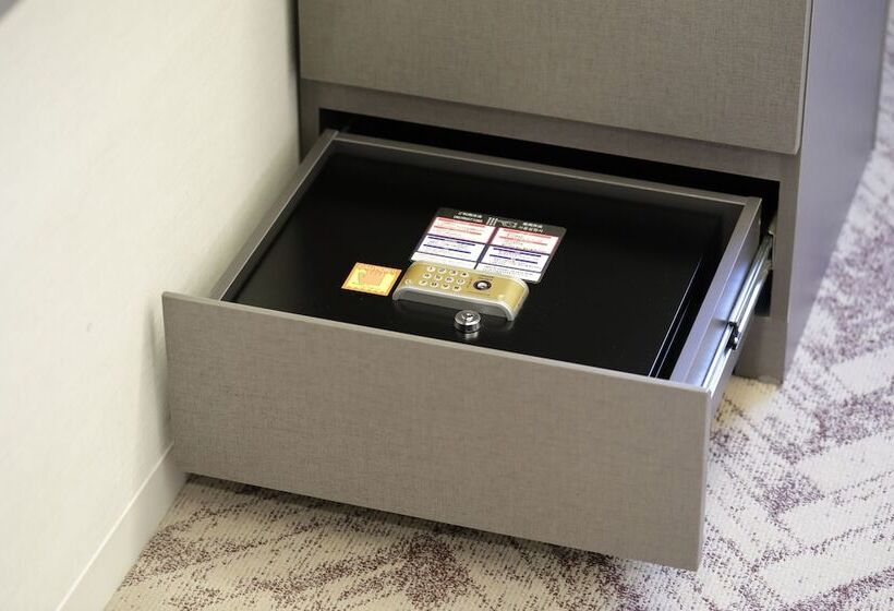 Quarto Triplo Superior, Nihon Seinenkan